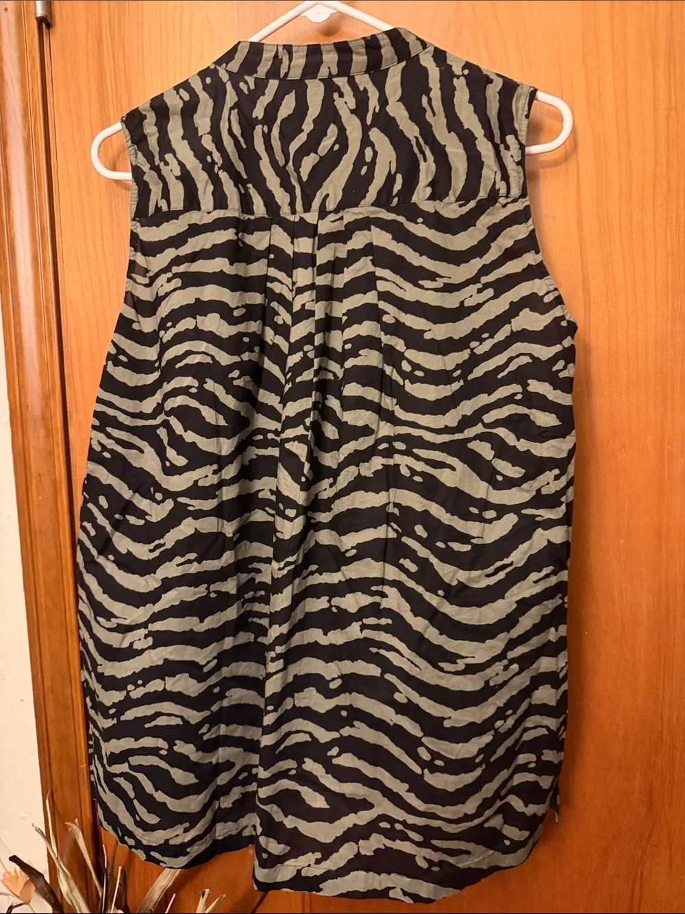 Michael Kors Black & Olive Zebra-Print Sleeveless Tunic